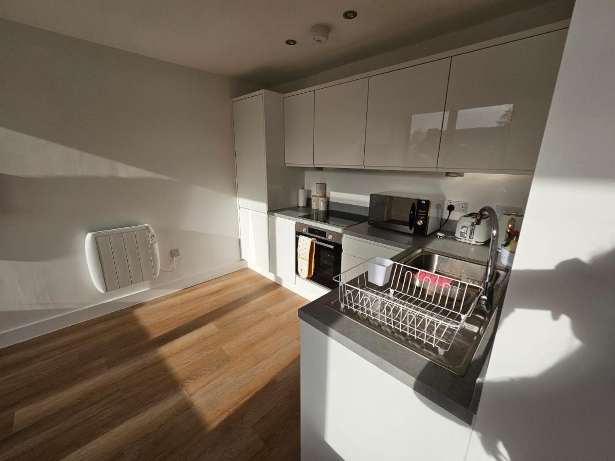 Brand New Trafford Apartment Manchester Buitenkant foto