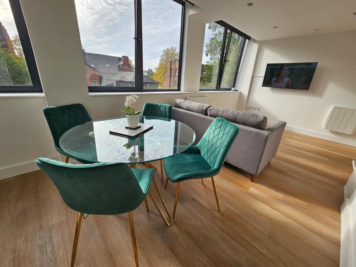 Brand New Trafford Apartment Manchester Buitenkant foto